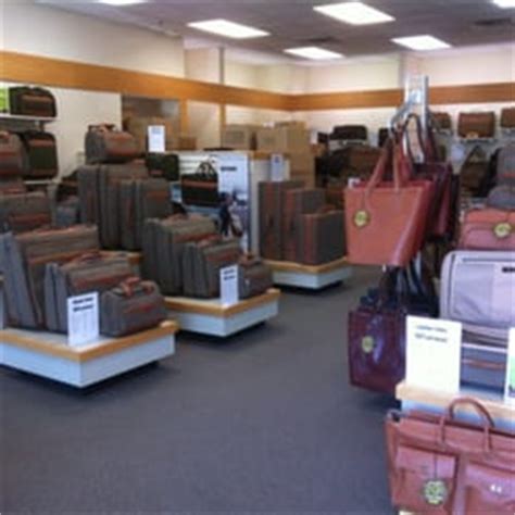 hartmann luggage outlet stores.